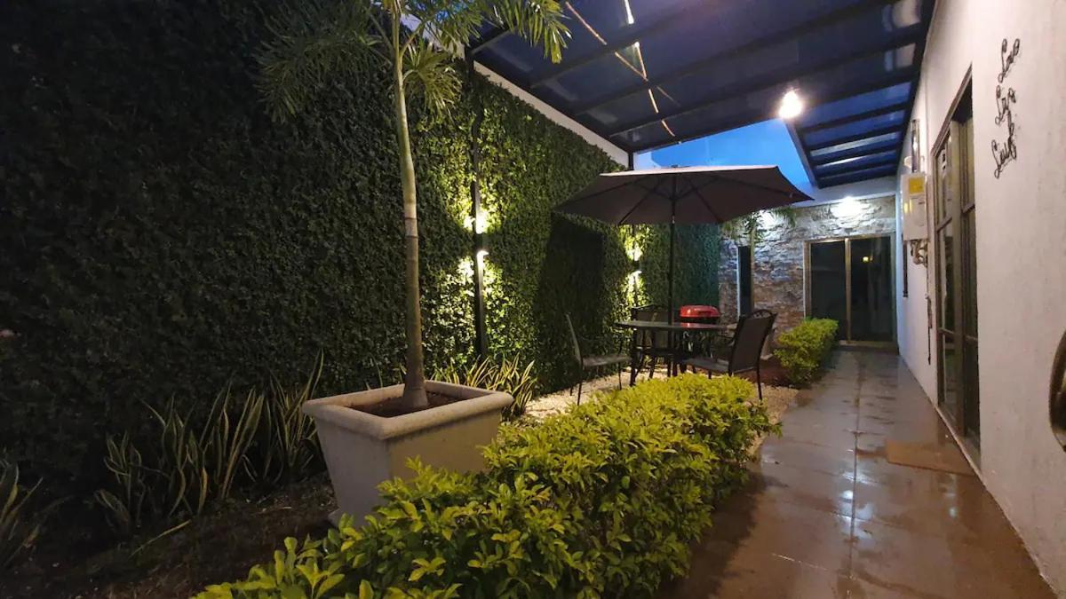 Willa Casa Hector, Con Jacuzzi, Cerca Del Foro Gnp. Mérida Zewnętrze zdjęcie