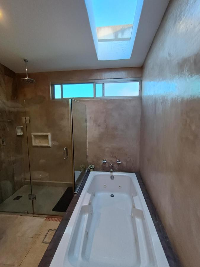 Willa Casa Hector, Con Jacuzzi, Cerca Del Foro Gnp. Mérida Zewnętrze zdjęcie